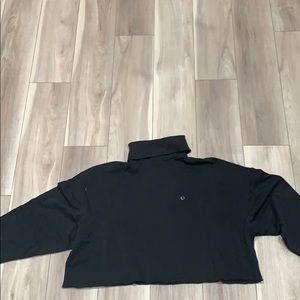 American eagle cropped turtle neck top